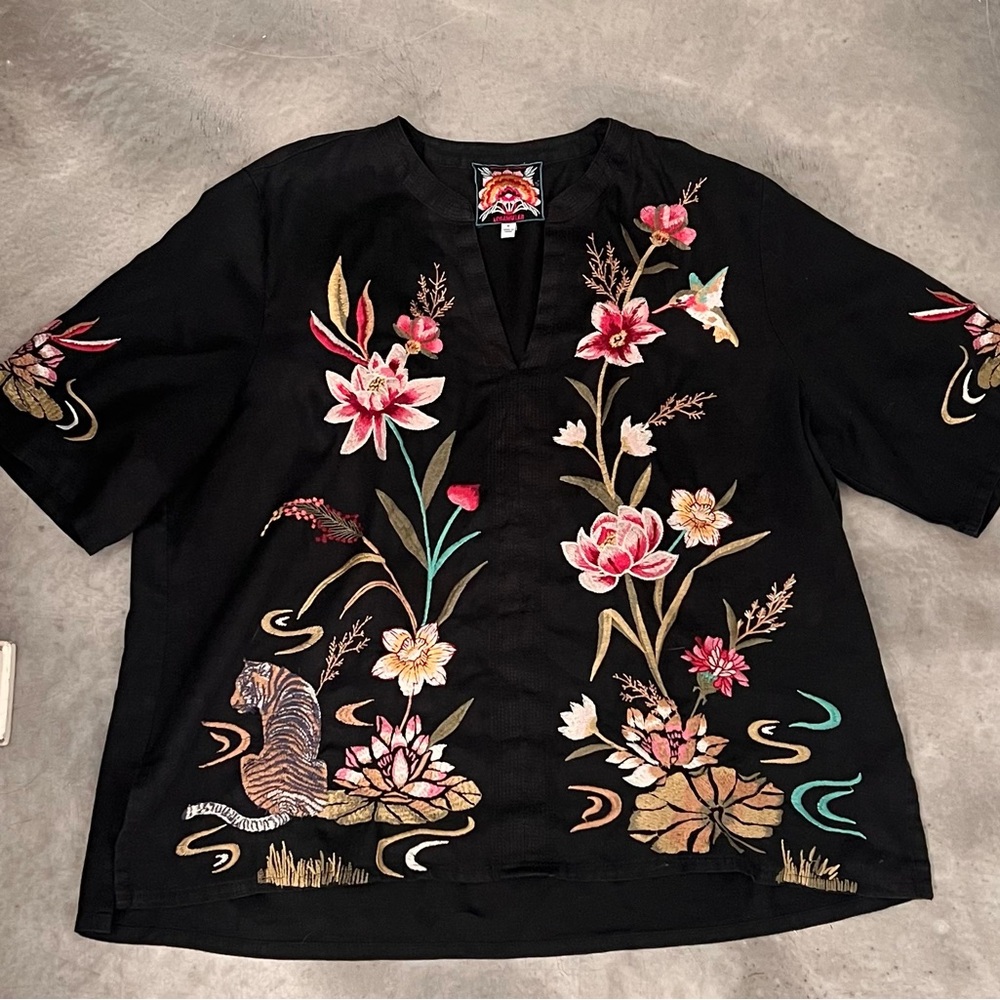 Johnny Was 100% linen Black Top with Stunning Embroidery